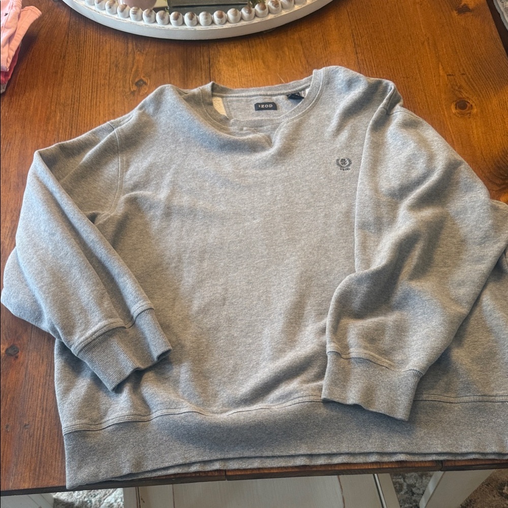 Izod Men's Gray Crewneck Sweater